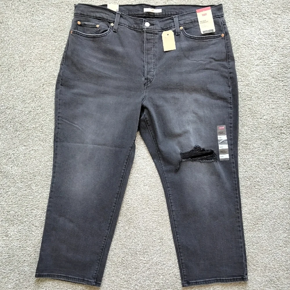 NWT 24W Levi's Wedgie Straight Distressed Jeans - Picture 12 of 14